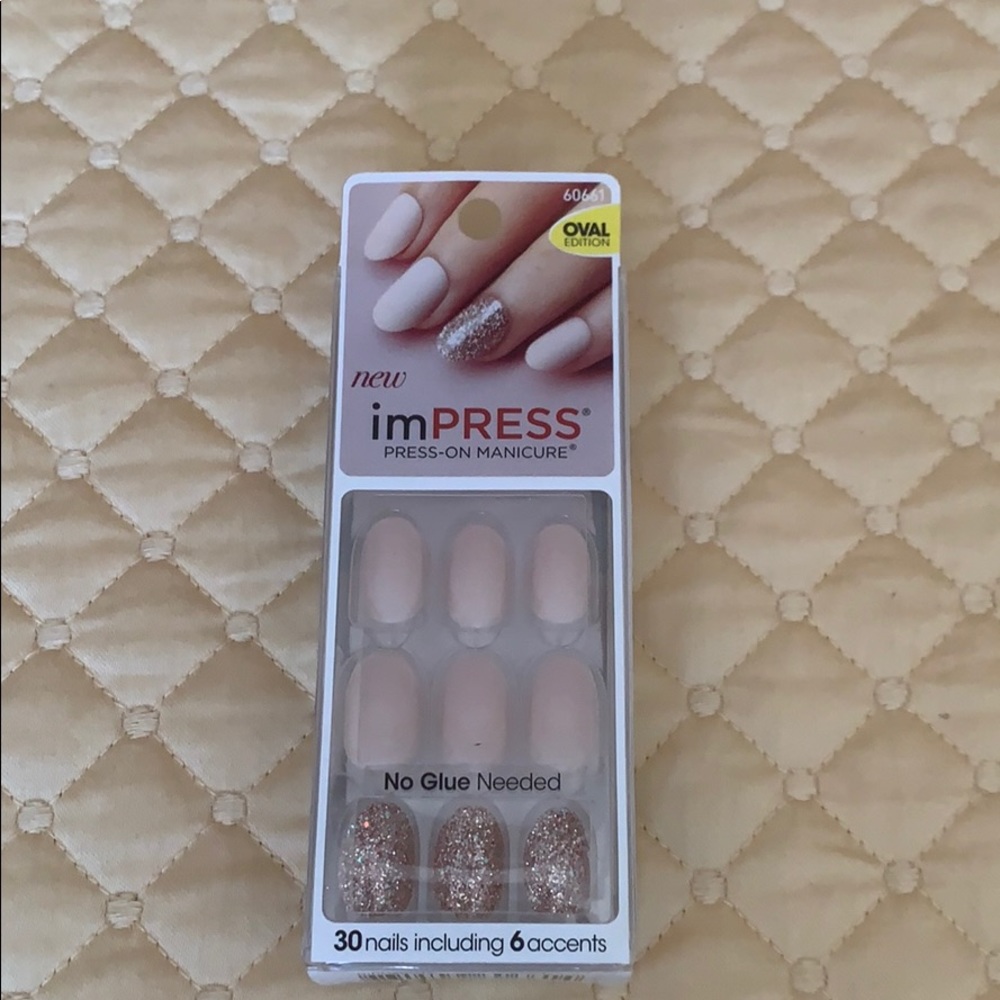 ImPRESS press-on manicure Oval edition